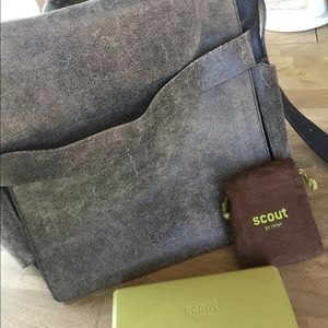 Baby diaper banger by Petunia Pickle Bottom SCOUT